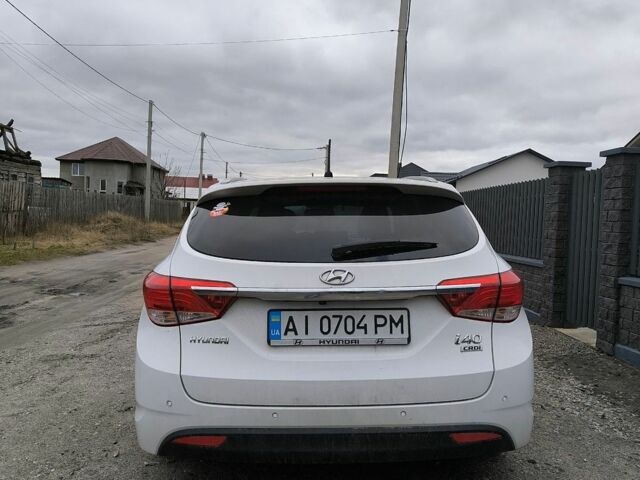 Белый Хендай и40, объемом двигателя 1.7 л и пробегом 240 тыс. км за 11500 $, фото 2 на Automoto.ua