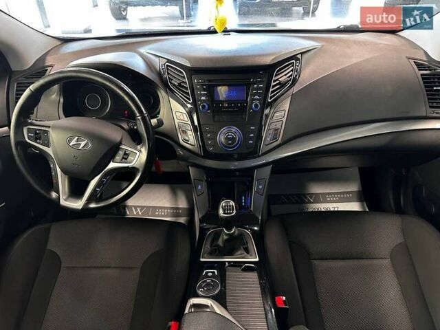 Белый Хендай и40, объемом двигателя 1.7 л и пробегом 288 тыс. км за 9300 $, фото 26 на Automoto.ua