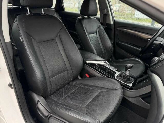 Білий Хендай і40, об'ємом двигуна 1.7 л та пробігом 104 тис. км за 8200 $, фото 20 на Automoto.ua