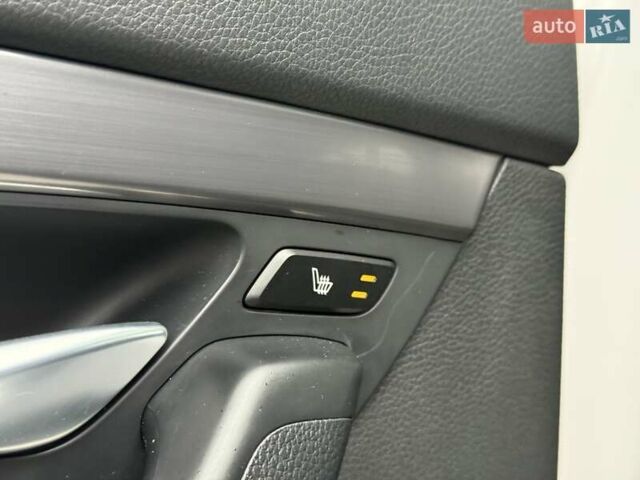 Белый Хендай и40, объемом двигателя 1.7 л и пробегом 209 тыс. км за 12500 $, фото 47 на Automoto.ua