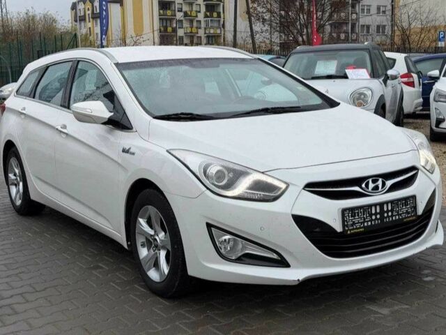 Білий Хендай і40, об'ємом двигуна 1.7 л та пробігом 104 тис. км за 8200 $, фото 10 на Automoto.ua