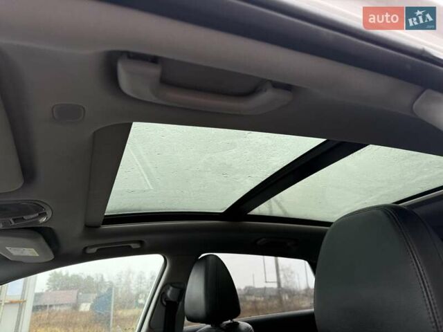 Белый Хендай и40, объемом двигателя 1.7 л и пробегом 209 тыс. км за 12500 $, фото 70 на Automoto.ua