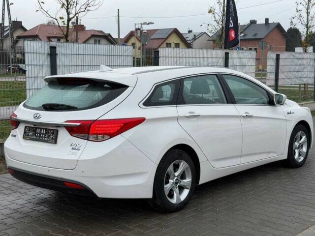 Білий Хендай і40, об'ємом двигуна 1.7 л та пробігом 104 тис. км за 8200 $, фото 7 на Automoto.ua