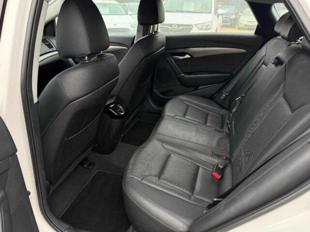 Білий Хендай і40, об'ємом двигуна 1.7 л та пробігом 104 тис. км за 8200 $, фото 21 на Automoto.ua