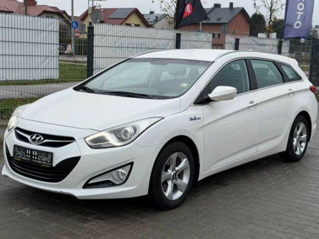 Білий Хендай і40, об'ємом двигуна 1.7 л та пробігом 104 тис. км за 8200 $, фото 2 на Automoto.ua