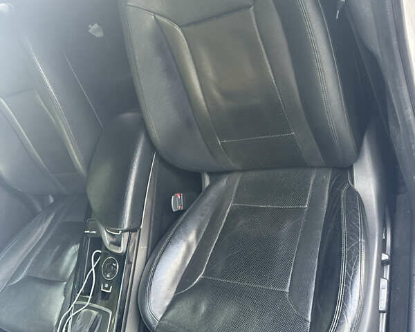 Белый Хендай и40, объемом двигателя 1.7 л и пробегом 190 тыс. км за 8900 $, фото 35 на Automoto.ua