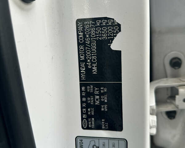 Белый Хендай и40, объемом двигателя 1.7 л и пробегом 190 тыс. км за 8900 $, фото 39 на Automoto.ua