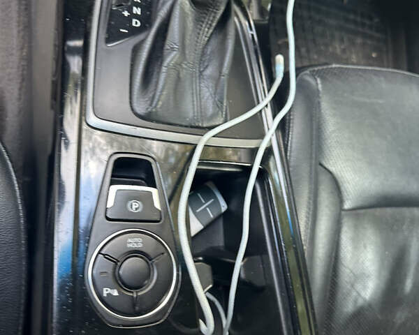 Белый Хендай и40, объемом двигателя 1.7 л и пробегом 190 тыс. км за 8900 $, фото 45 на Automoto.ua