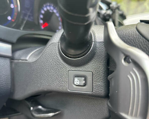 Белый Хендай и40, объемом двигателя 1.7 л и пробегом 190 тыс. км за 8900 $, фото 33 на Automoto.ua