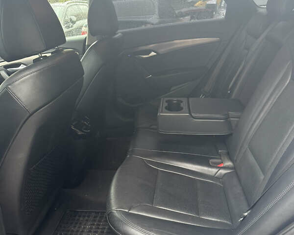 Белый Хендай и40, объемом двигателя 1.7 л и пробегом 190 тыс. км за 8900 $, фото 18 на Automoto.ua