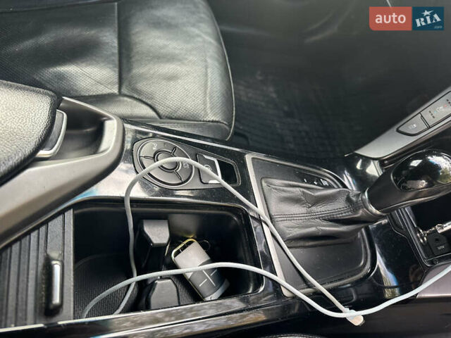 Белый Хендай и40, объемом двигателя 1.7 л и пробегом 190 тыс. км за 9200 $, фото 28 на Automoto.ua