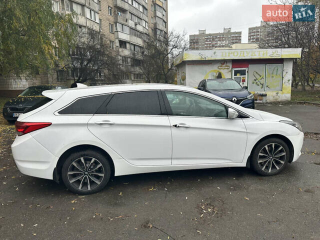 Білий Хендай і40, об'ємом двигуна 1.7 л та пробігом 190 тис. км за 8800 $, фото 22 на Automoto.ua