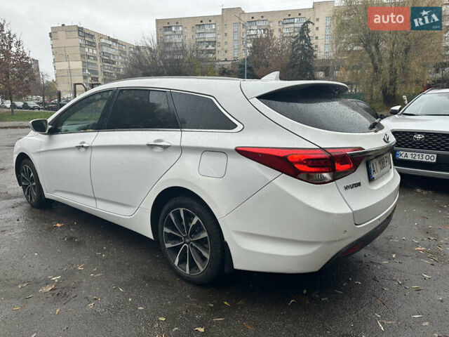 Білий Хендай і40, об'ємом двигуна 1.7 л та пробігом 190 тис. км за 8800 $, фото 23 на Automoto.ua