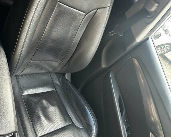 Белый Хендай и40, объемом двигателя 1.7 л и пробегом 190 тыс. км за 9200 $, фото 29 на Automoto.ua