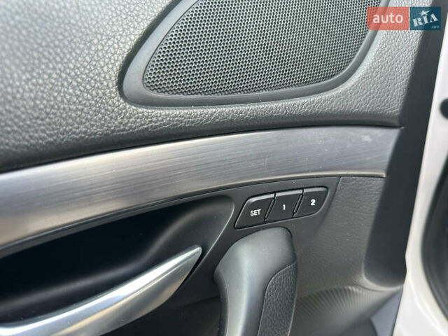 Білий Хендай і40, об'ємом двигуна 1.7 л та пробігом 190 тис. км за 8800 $, фото 35 на Automoto.ua