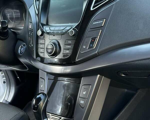 Хендай и40 2016 в Дубно на Automoto.ua Белый Хендай и40, объемом двигателя 1.7 л и пробегом 189 тыс. км за 13950 $, фото 54 на Automoto.ua