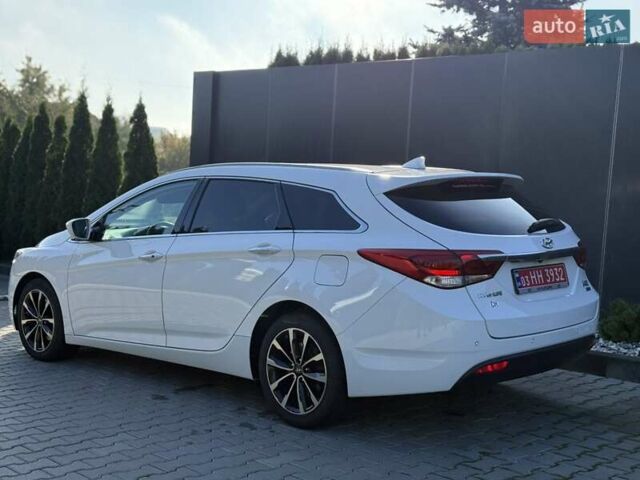 Хендай и40 2016 в Дубно на Automoto.ua Белый Хендай и40, объемом двигателя 1.7 л и пробегом 189 тыс. км за 13950 $, фото 17 на Automoto.ua