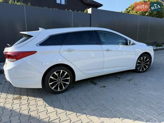 Хендай и40 2016 в Дубно на Automoto.ua Белый Хендай и40, объемом двигателя 1.7 л и пробегом 189 тыс. км за 13950 $, фото 21 на Automoto.ua