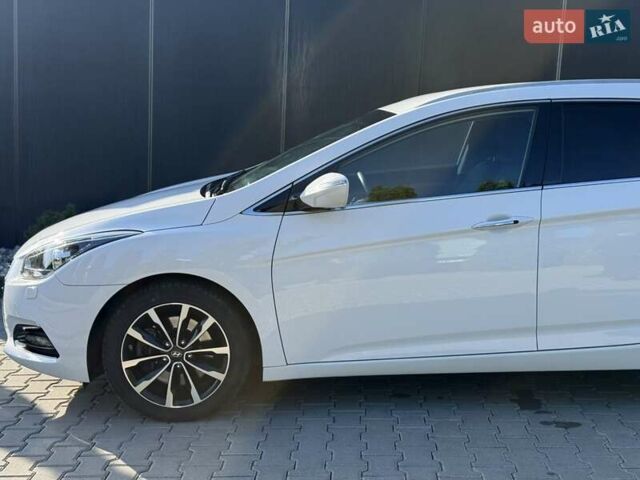Хендай и40 2016 в Дубно на Automoto.ua Белый Хендай и40, объемом двигателя 1.7 л и пробегом 189 тыс. км за 13950 $, фото 11 на Automoto.ua