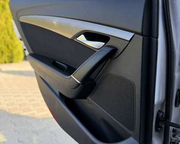 Білий Хендай і40, об'ємом двигуна 1.7 л та пробігом 189 тис. км за 13450 $, фото 70 на Automoto.ua