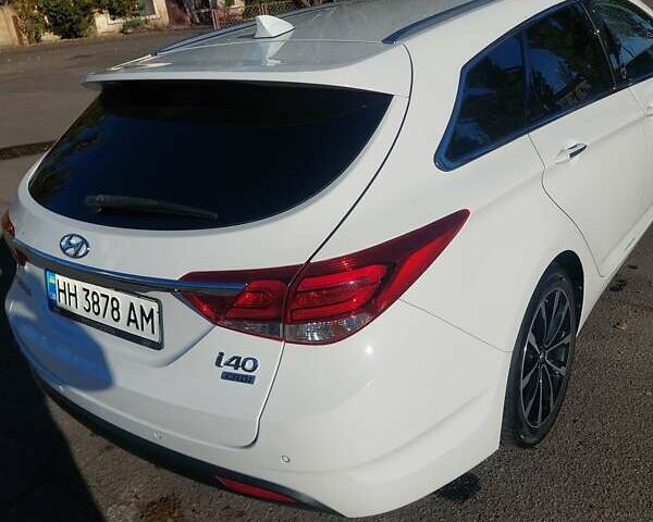 Хендай и40 2017 в Одессе на Automoto.ua Белый Хендай и40, объемом двигателя 1.69 л и пробегом 225 тыс. км за 14500 $, фото 1 на Automoto.ua