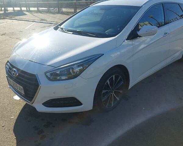 Хендай и40 2017 в Одессе на Automoto.ua Белый Хендай и40, объемом двигателя 1.69 л и пробегом 225 тыс. км за 14500 $, фото 17 на Automoto.ua