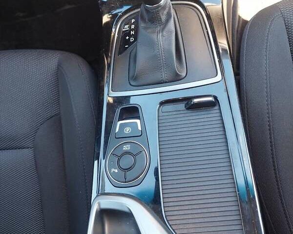 Хендай и40 2017 в Одессе на Automoto.ua Белый Хендай и40, объемом двигателя 1.69 л и пробегом 225 тыс. км за 14500 $, фото 25 на Automoto.ua