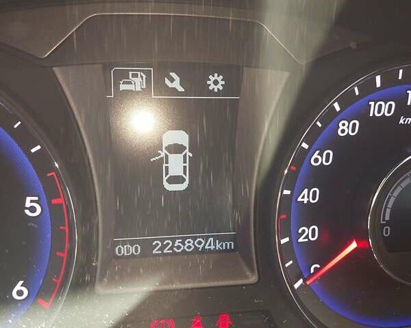 Хендай и40 2017 в Одессе на Automoto.ua Белый Хендай и40, объемом двигателя 1.69 л и пробегом 225 тыс. км за 14500 $, фото 8 на Automoto.ua