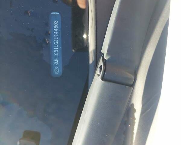 Хендай и40 2017 в Одессе на Automoto.ua Белый Хендай и40, объемом двигателя 1.69 л и пробегом 225 тыс. км за 14500 $, фото 16 на Automoto.ua