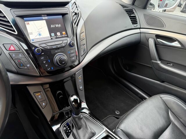 Хендай и40 2018 в Полтаве на Automoto.ua Белый Хендай и40, объемом двигателя 1.7 л и пробегом 38 тыс. км за 5472 $, фото 11 на Automoto.ua