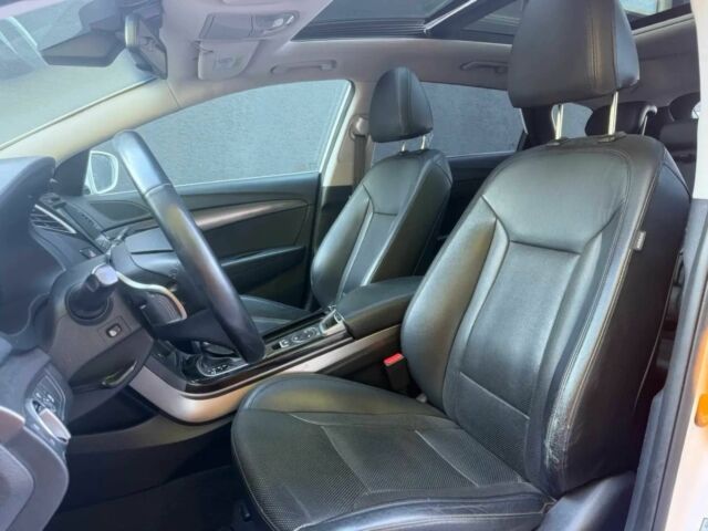 Белый Хендай и40, объемом двигателя 1.6 л и пробегом 34 тыс. км за 7500 $, фото 8 на Automoto.ua