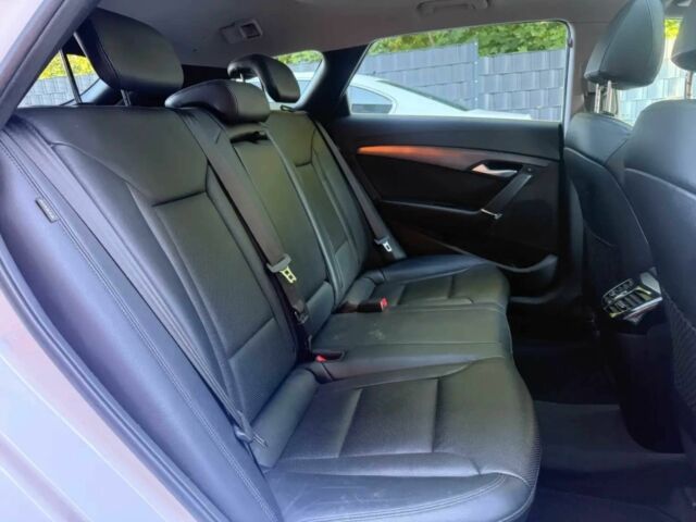 Белый Хендай и40, объемом двигателя 1.6 л и пробегом 34 тыс. км за 7500 $, фото 11 на Automoto.ua