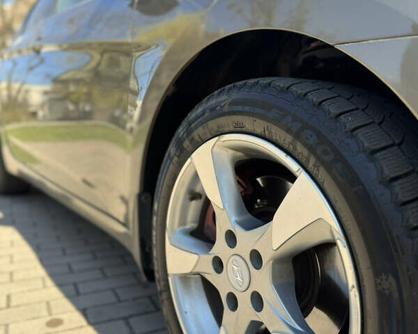Бежевий Хендай і40, об'ємом двигуна 1.7 л та пробігом 190 тис. км за 11000 $, фото 7 на Automoto.ua