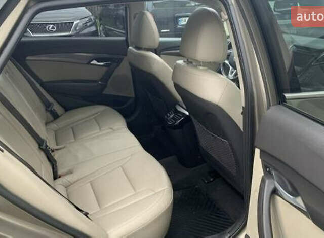 Бежевый Хендай и40, объемом двигателя 1.69 л и пробегом 278 тыс. км за 9450 $, фото 6 на Automoto.ua