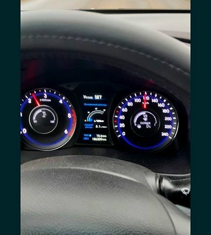 Черный Хендай и40, объемом двигателя 1.7 л и пробегом 195 тыс. км за 9000 $, фото 4 на Automoto.ua