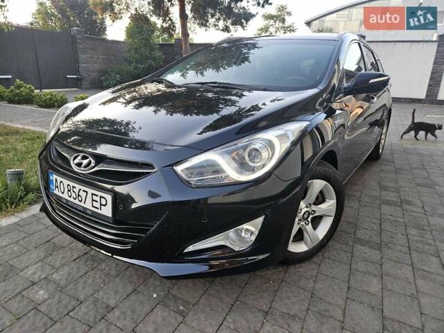 Черный Хендай и40, объемом двигателя 1.7 л и пробегом 259 тыс. км за 8600 $, фото 16 на Automoto.ua