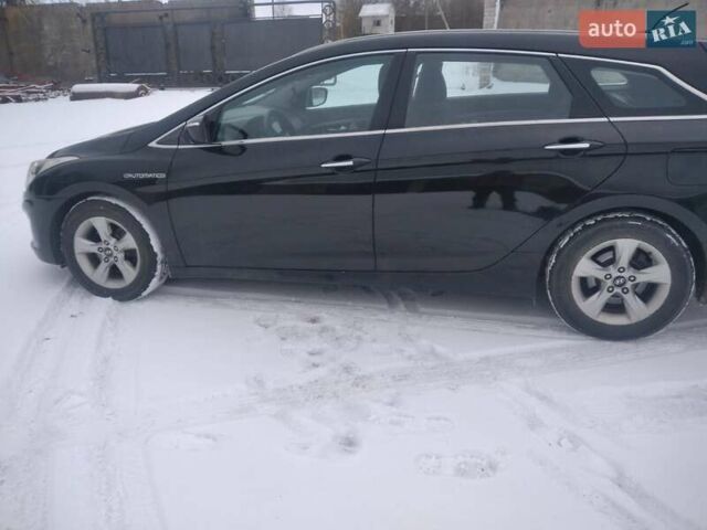 Черный Хендай и40, объемом двигателя 1.7 л и пробегом 167 тыс. км за 11000 $, фото 2 на Automoto.ua