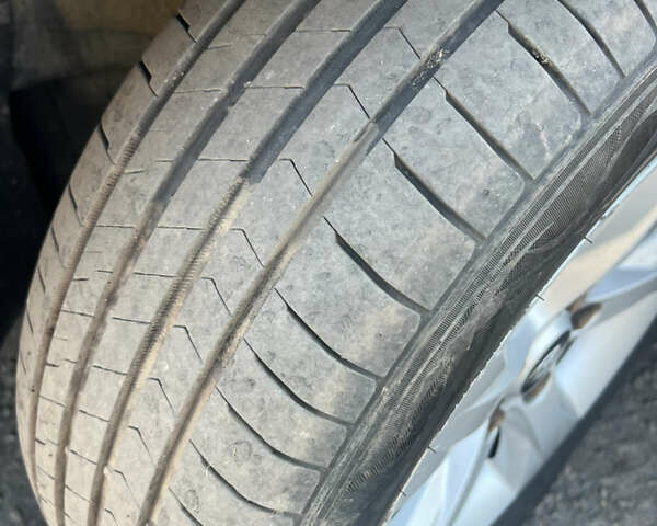 Чорний Хендай і40, об'ємом двигуна 0 л та пробігом 291 тис. км за 7800 $, фото 4 на Automoto.ua
