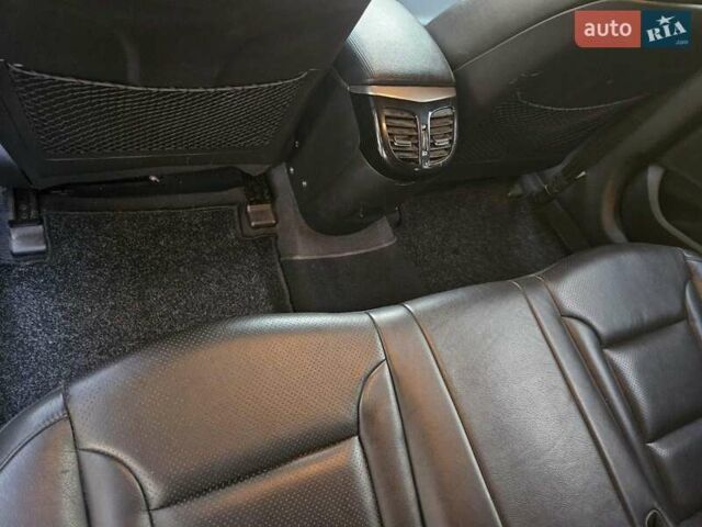 Черный Хендай и40, объемом двигателя 1.7 л и пробегом 259 тыс. км за 8600 $, фото 8 на Automoto.ua