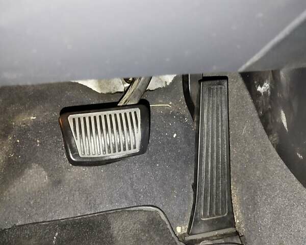 Черный Хендай и40, объемом двигателя 1.7 л и пробегом 213 тыс. км за 11700 $, фото 40 на Automoto.ua