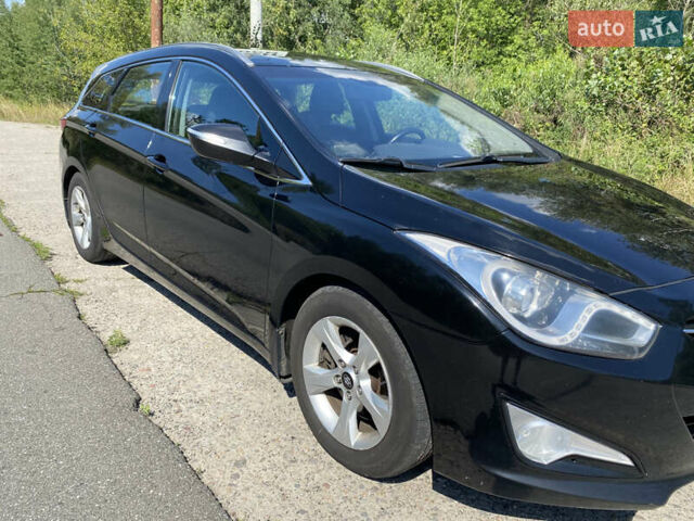 Черный Хендай и40, объемом двигателя 1.7 л и пробегом 242 тыс. км за 8000 $, фото 11 на Automoto.ua