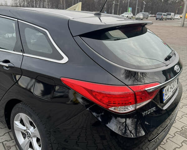 Чорний Хендай і40, об'ємом двигуна 1.69 л та пробігом 198 тис. км за 9300 $, фото 4 на Automoto.ua