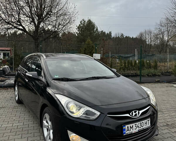 Чорний Хендай і40, об'ємом двигуна 1.69 л та пробігом 198 тис. км за 9300 $, фото 13 на Automoto.ua