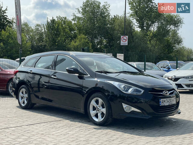Черный Хендай и40, объемом двигателя 1.7 л и пробегом 198 тыс. км за 9355 $, фото 9 на Automoto.ua