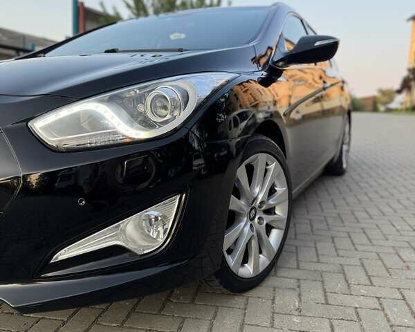 Чорний Хендай і40, об'ємом двигуна 1.7 л та пробігом 214 тис. км за 8999 $, фото 6 на Automoto.ua