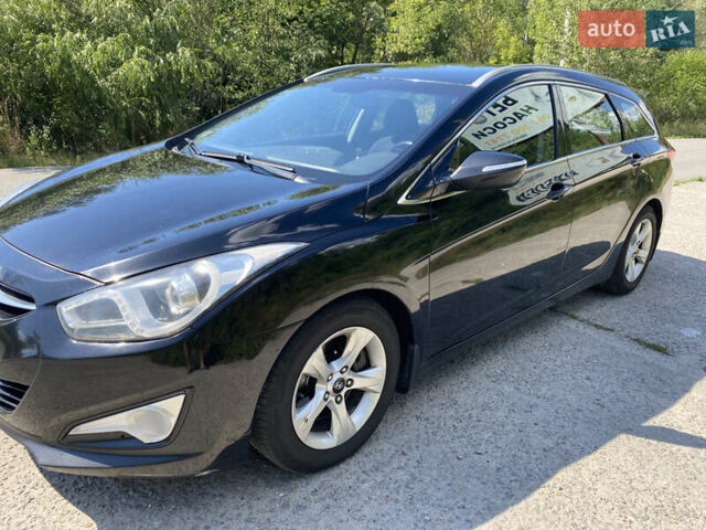 Черный Хендай и40, объемом двигателя 1.7 л и пробегом 242 тыс. км за 8000 $, фото 10 на Automoto.ua