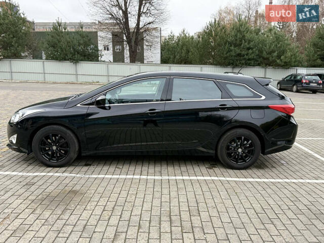 Черный Хендай и40, объемом двигателя 1.7 л и пробегом 197 тыс. км за 11000 $, фото 9 на Automoto.ua