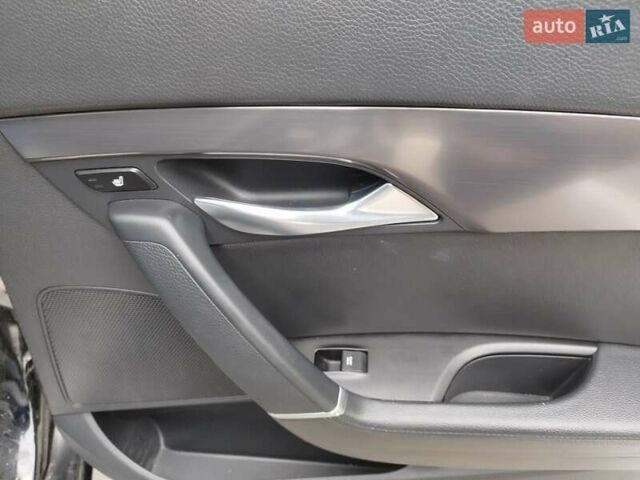 Черный Хендай и40, объемом двигателя 1.7 л и пробегом 213 тыс. км за 11700 $, фото 27 на Automoto.ua