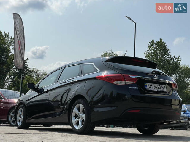 Черный Хендай и40, объемом двигателя 1.7 л и пробегом 198 тыс. км за 9355 $, фото 21 на Automoto.ua