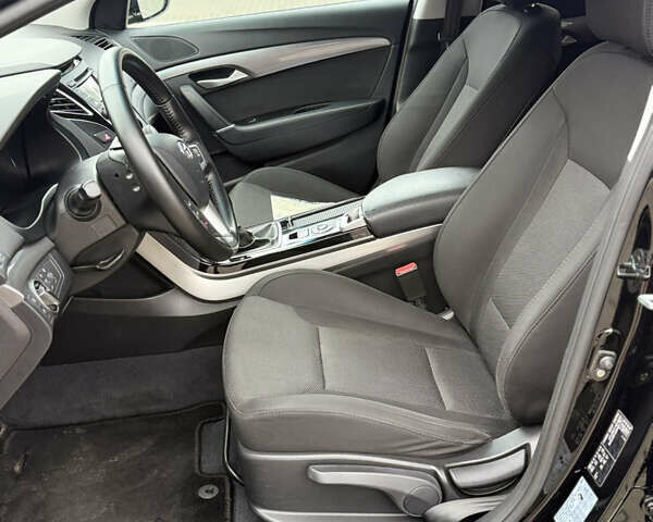 Черный Хендай и40, объемом двигателя 1.7 л и пробегом 197 тыс. км за 11000 $, фото 10 на Automoto.ua